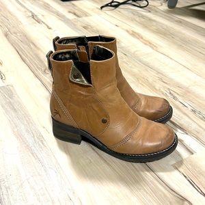 Dromedaris saddle distressed colored boots